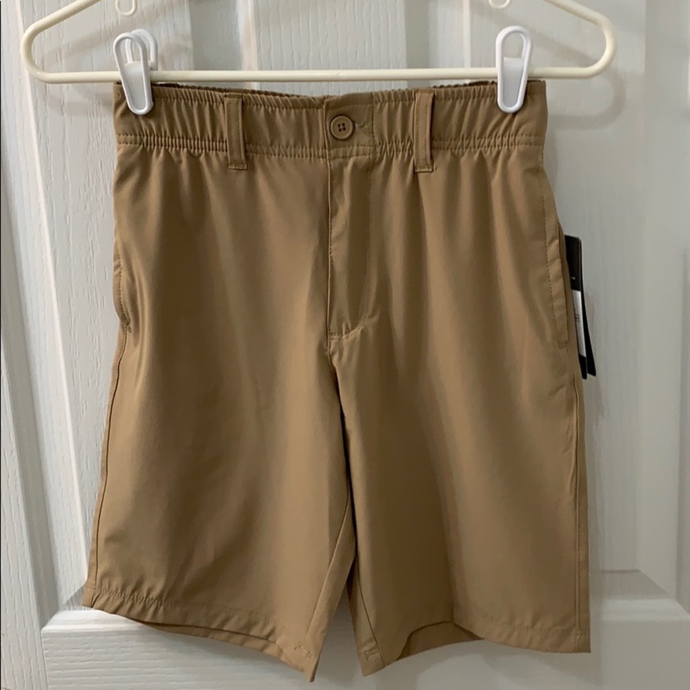 Russell NWT boys khaki golf shorts, size 10-12